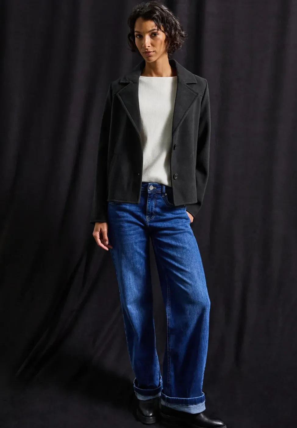 Veste courte à revers cosy