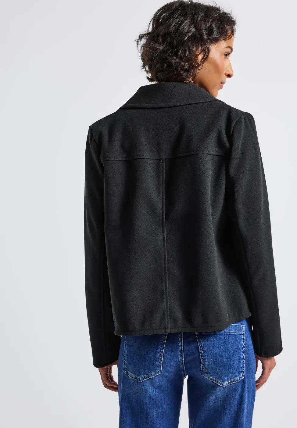 Veste courte à revers cosy