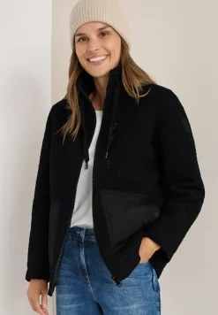 Veste douillette avec détails