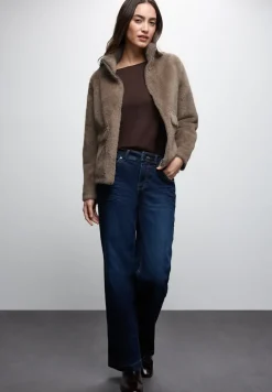 Veste en fausse fourrure