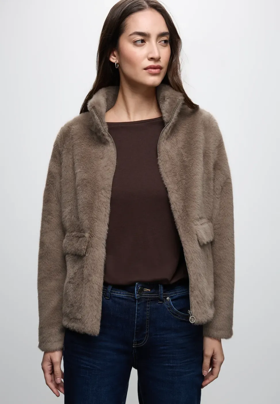 Veste en fausse fourrure
