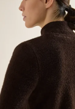 Veste en fil de plume