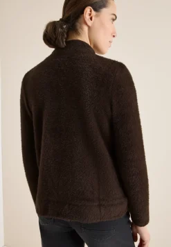 Veste en fil de plume