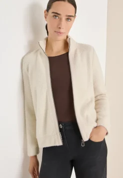 Veste en fil de plume