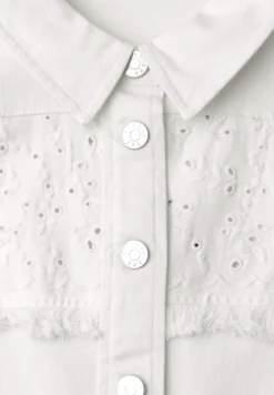 Veste en jean avec boutons et broderie