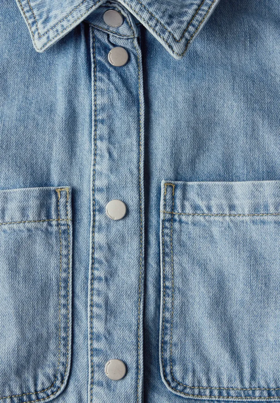 Veste en jean avec poches poitrine