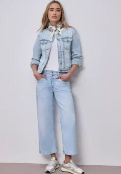 Veste en jean avec poches poitrine et boutons