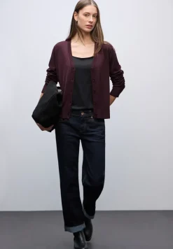 Veste en tricot avec col en V