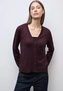 Veste en tricot avec col en V
