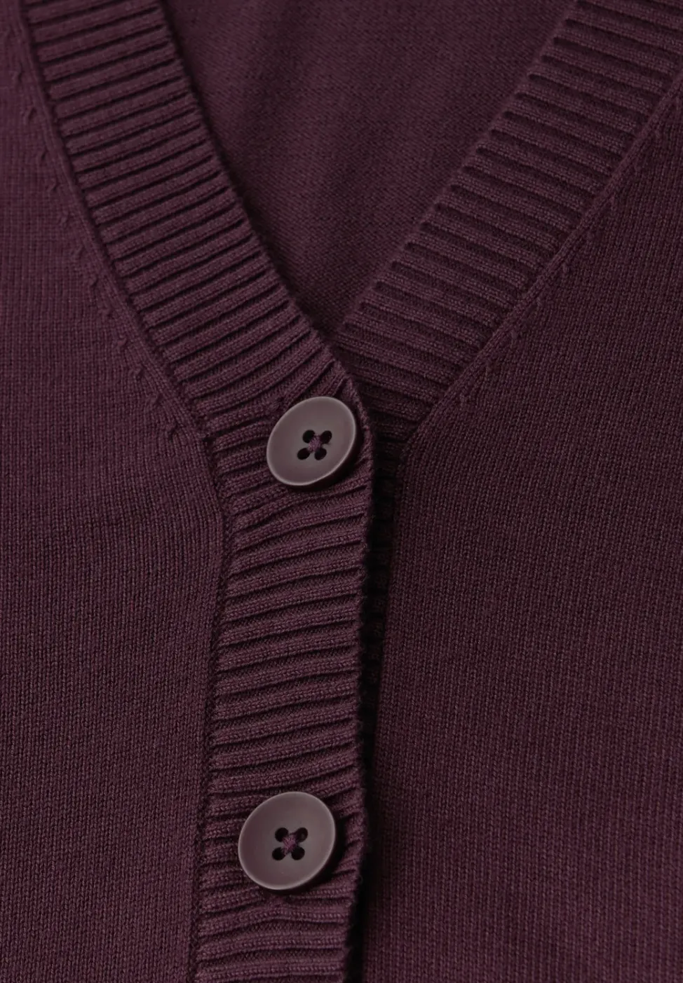 Veste en tricot avec col en V