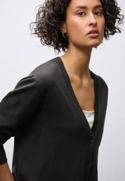 Veste en tricot avec col en V