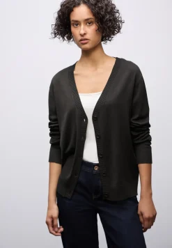 Veste en tricot avec col en V