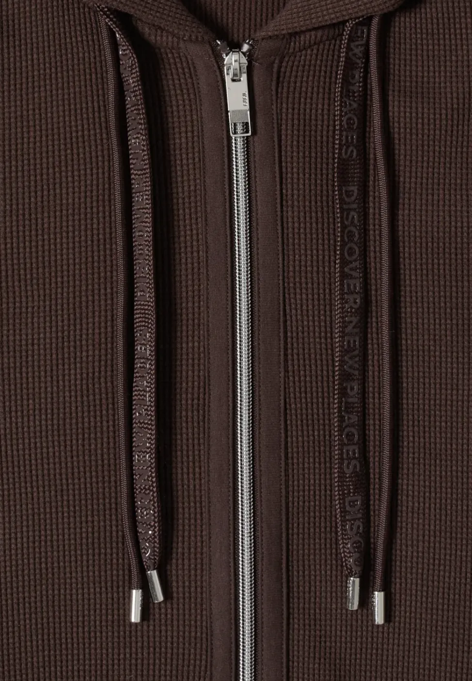 Veste à manches longues avec capuche et poches