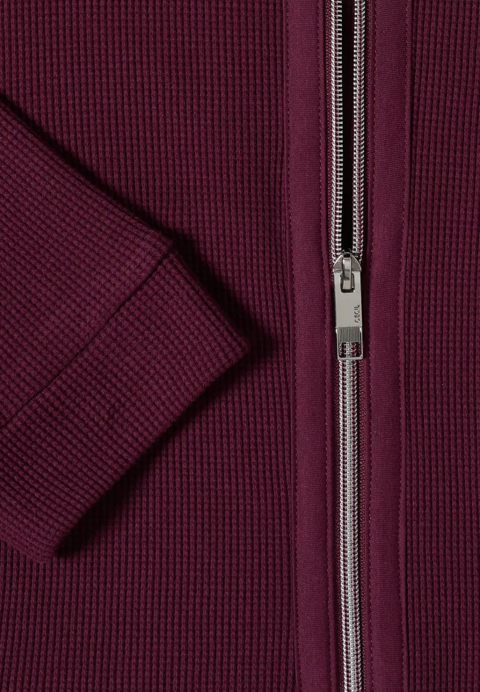 Veste à manches longues avec capuche et poches