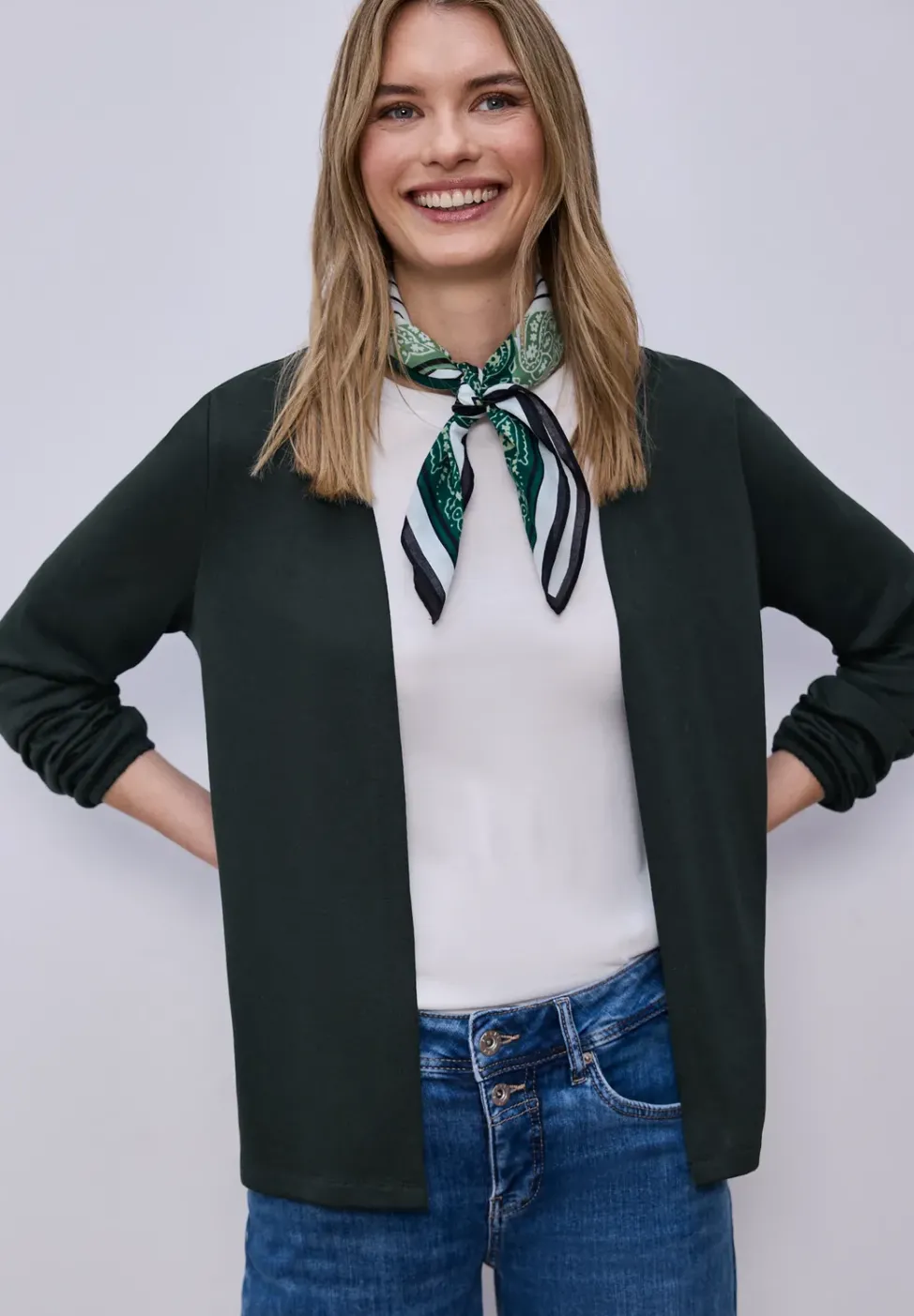 Veste à manches longues, coupe ouverte