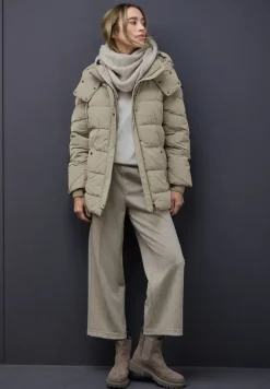 Veste matelassée avec détails en tricot