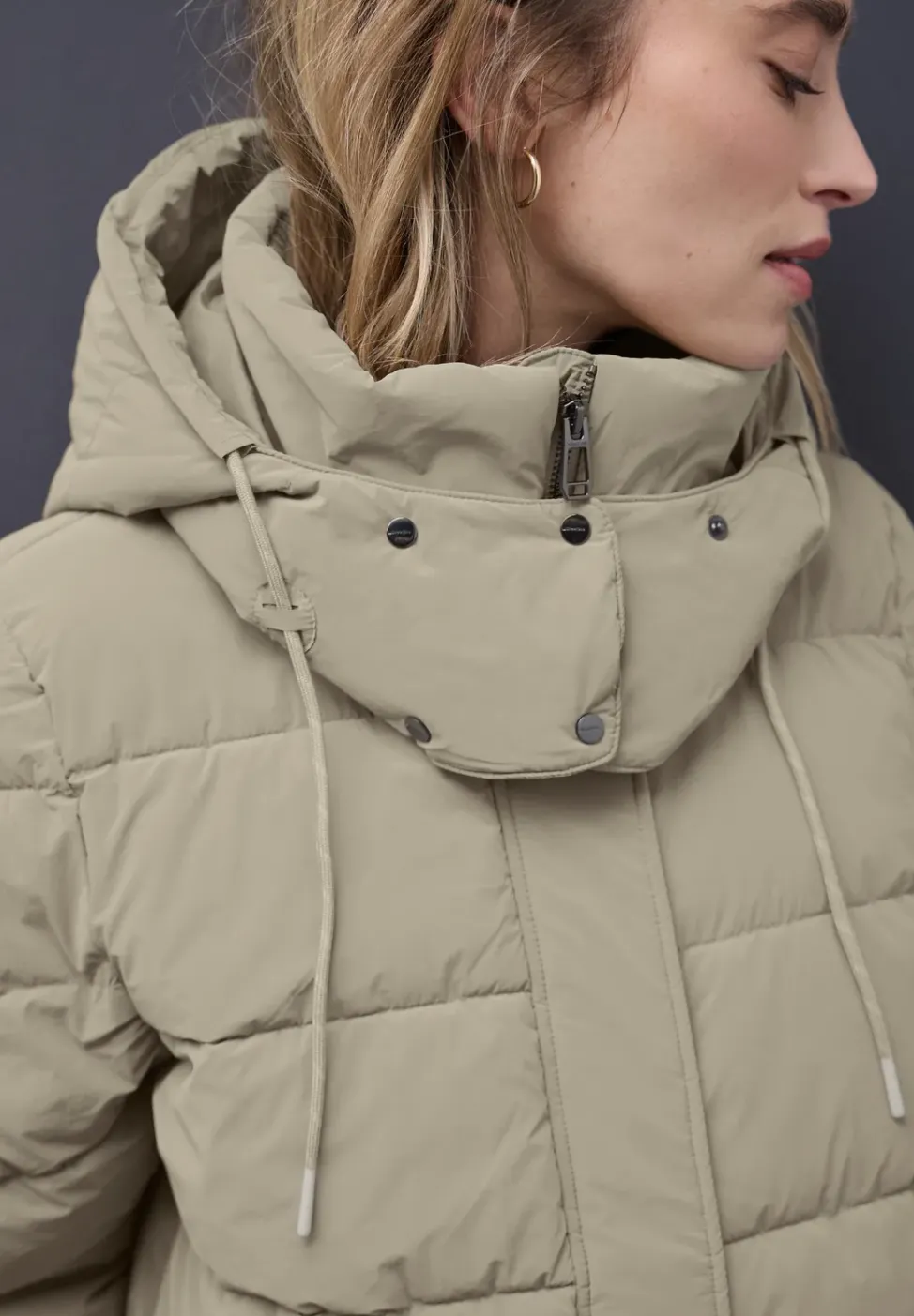 Veste matelassée avec détails en tricot