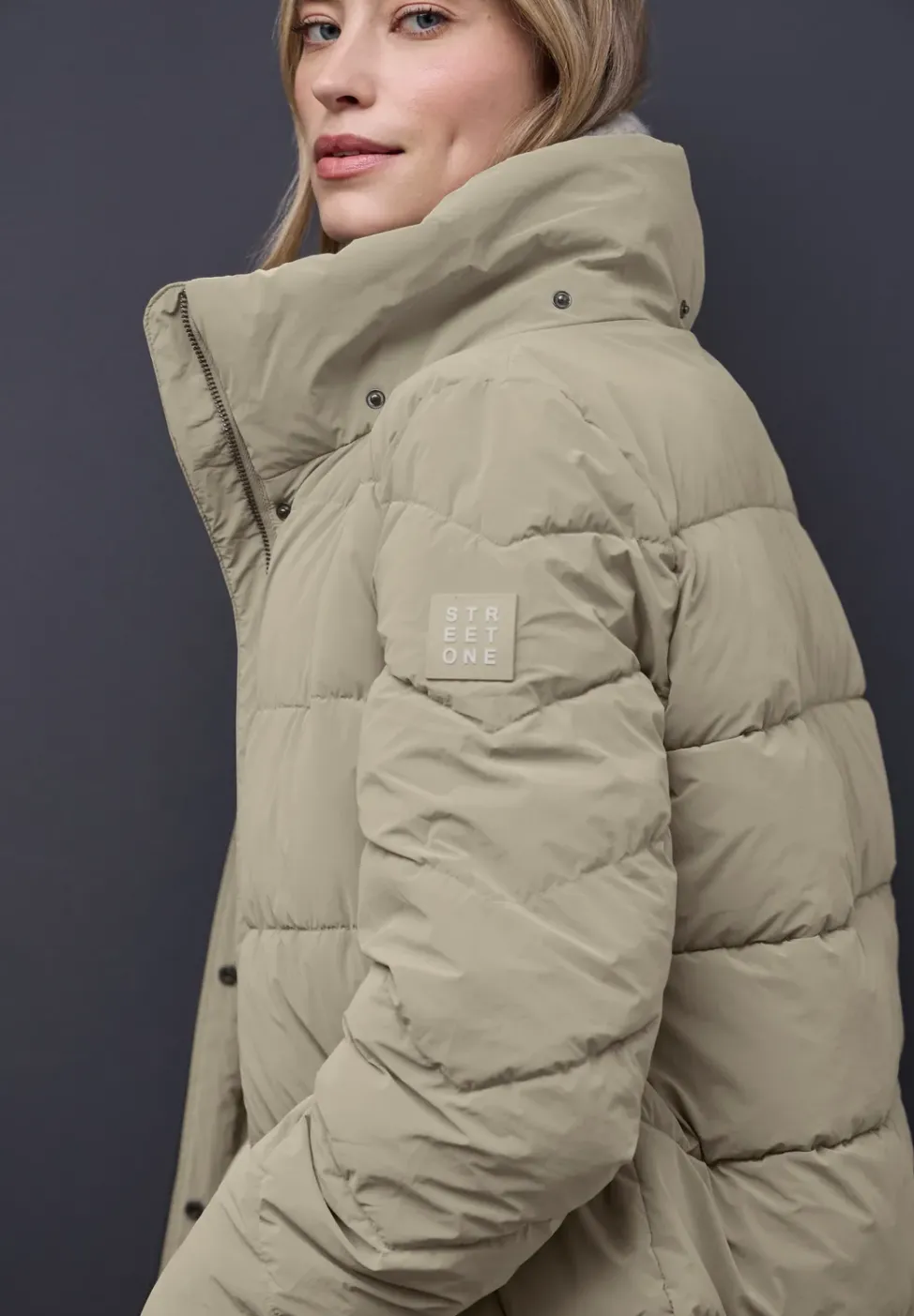 Veste matelassée avec détails en tricot