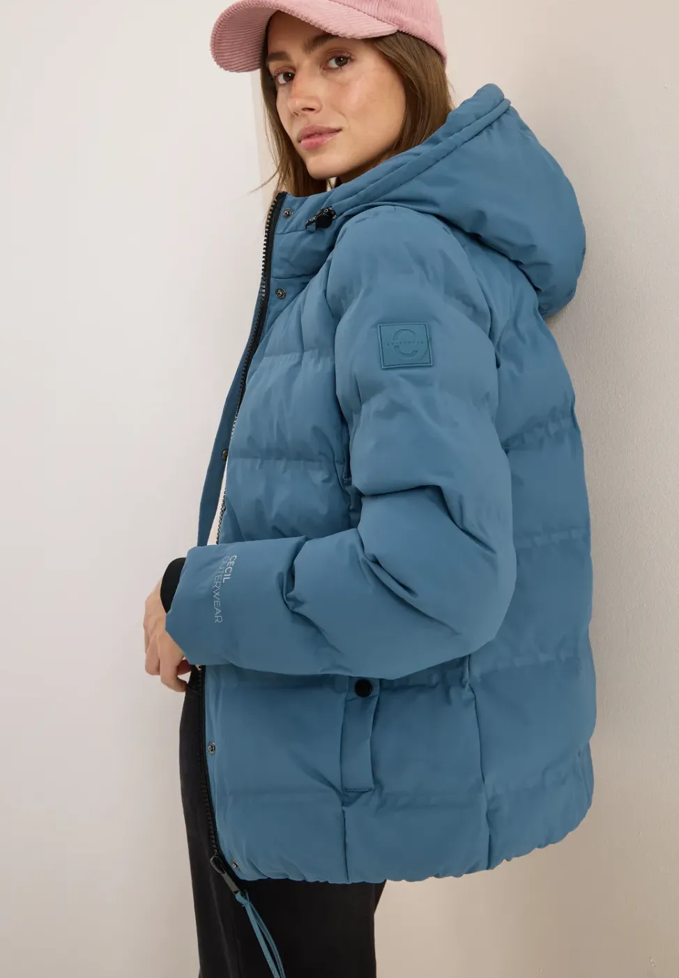 Veste sportive avec capuche