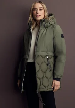 Veste à structure mixte