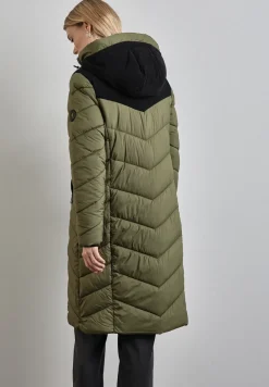 Veste à structure mixte