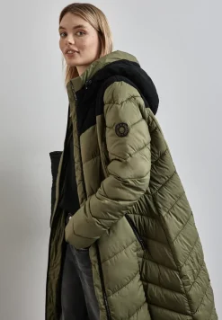 Veste à structure mixte