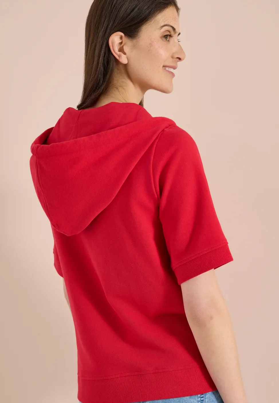 Veste sweat à manches courtes avec capuche