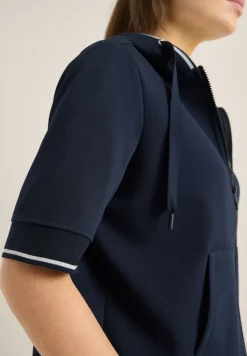Veste sweat à manches courtes avec capuche