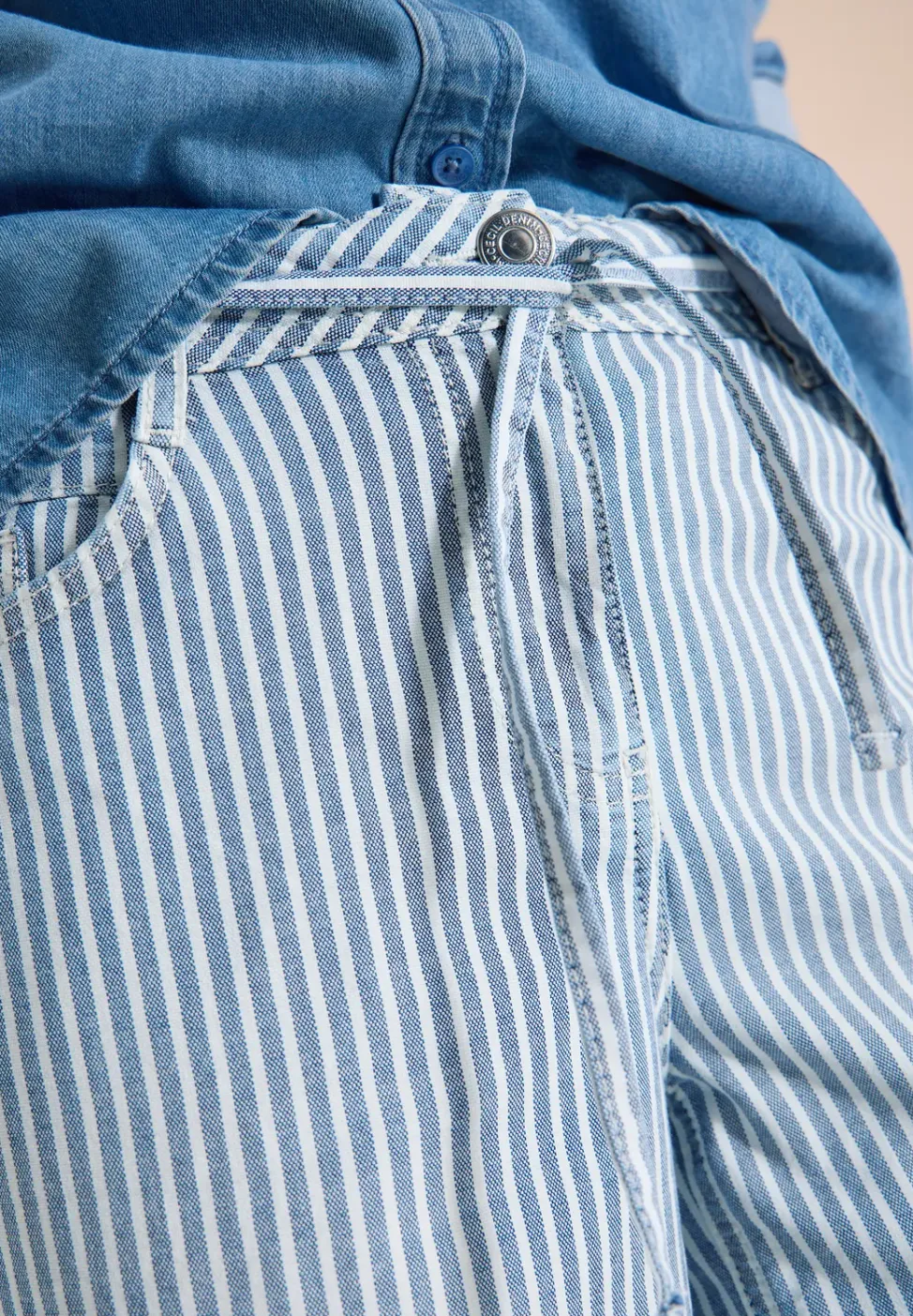 Wide Flared Leg Jeans à rayures