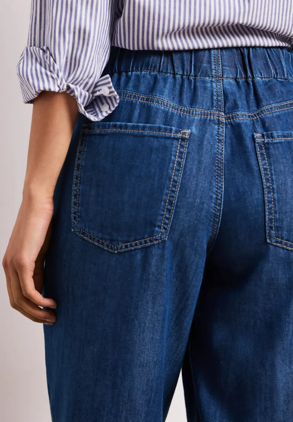 Wide Legs Jeans avec ceinture paperbag