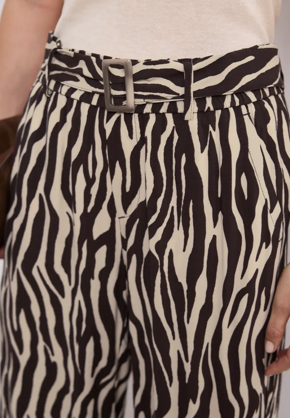 Wide Legs pantalon avec détail de ceinture